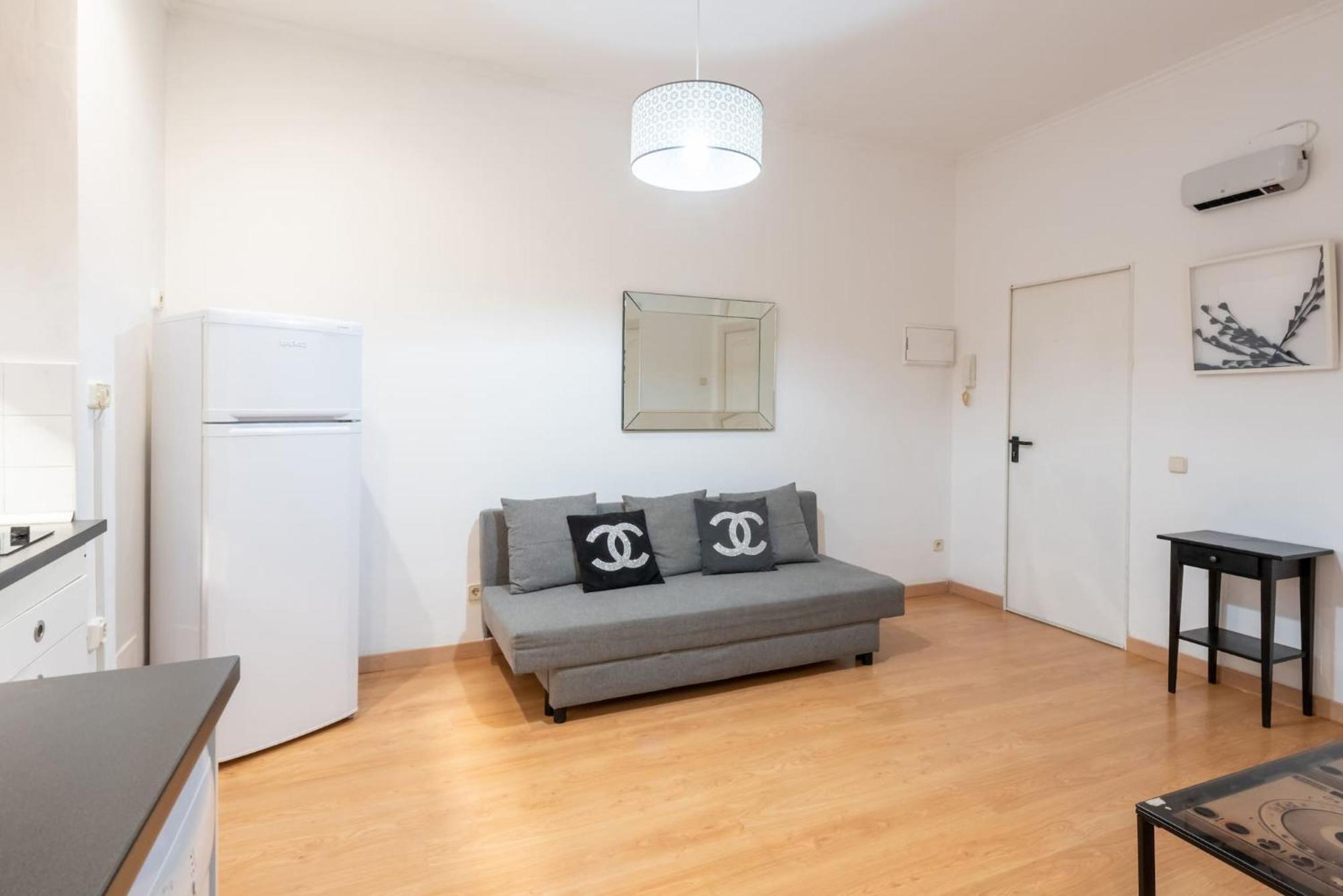 Apartamentos Day Madrid Luna Centro Gran Via Sol Malasana Екстериор снимка