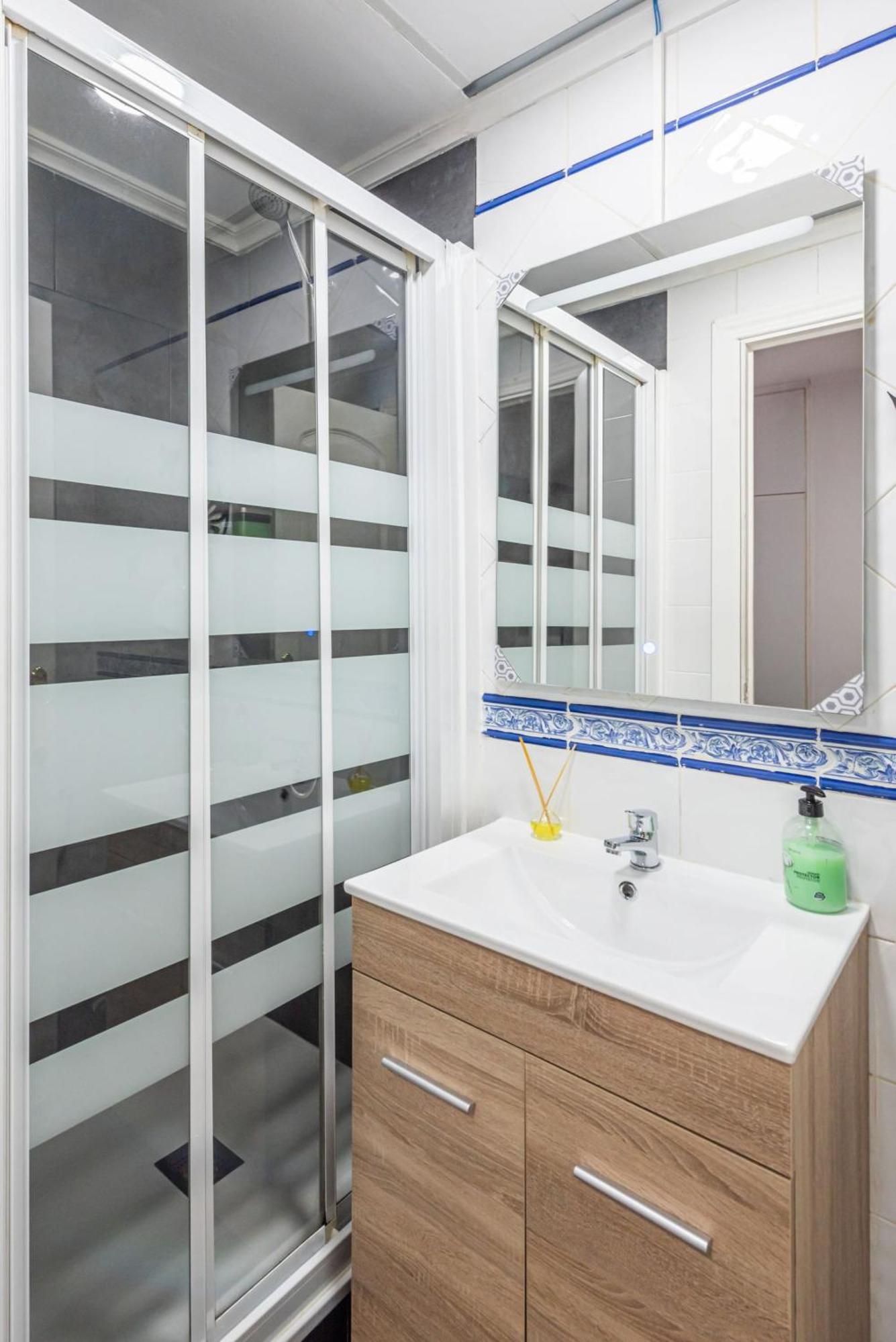 Apartamentos Day Madrid Luna Centro Gran Via Sol Malasana Екстериор снимка