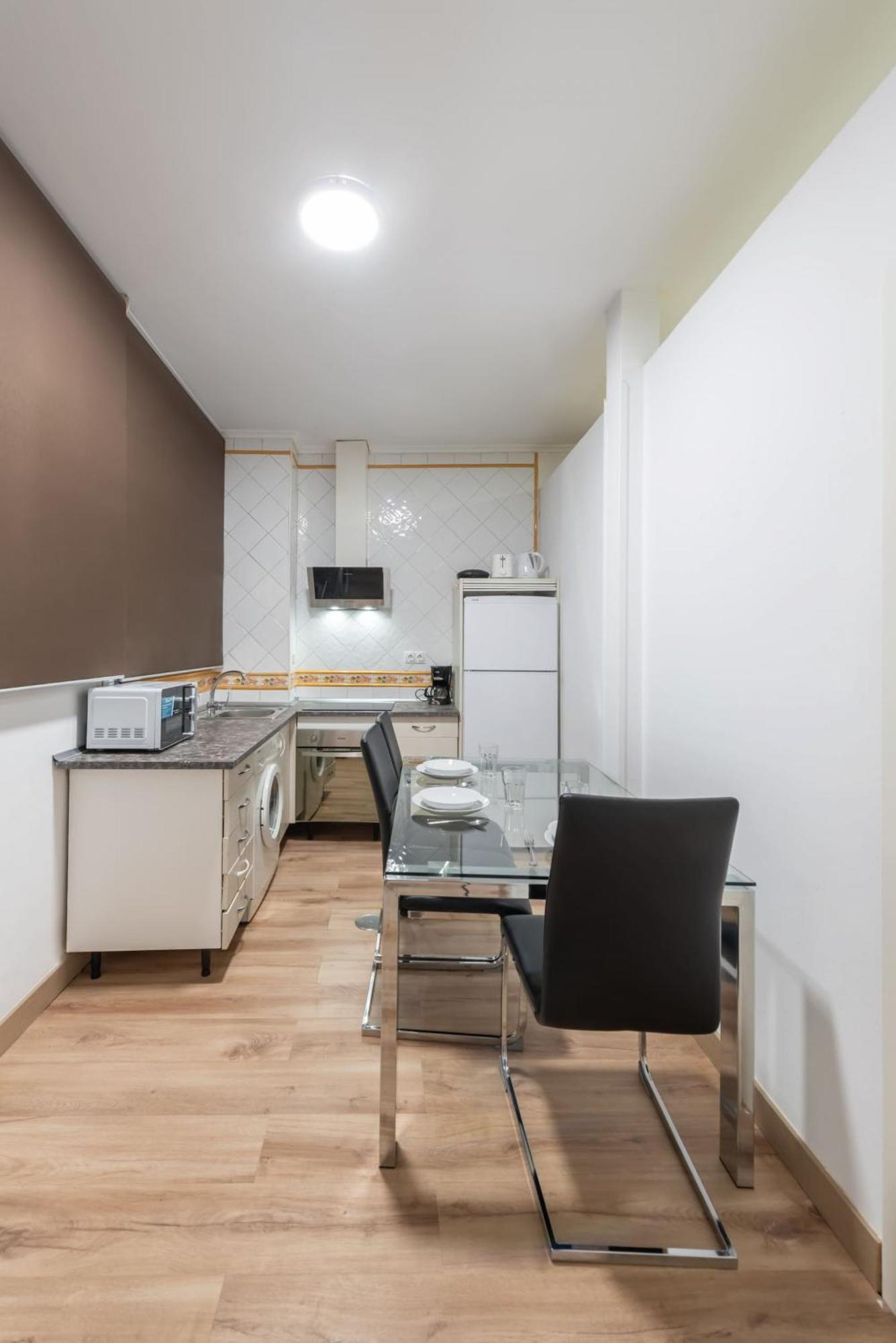 Apartamentos Day Madrid Luna Centro Gran Via Sol Malasana Екстериор снимка