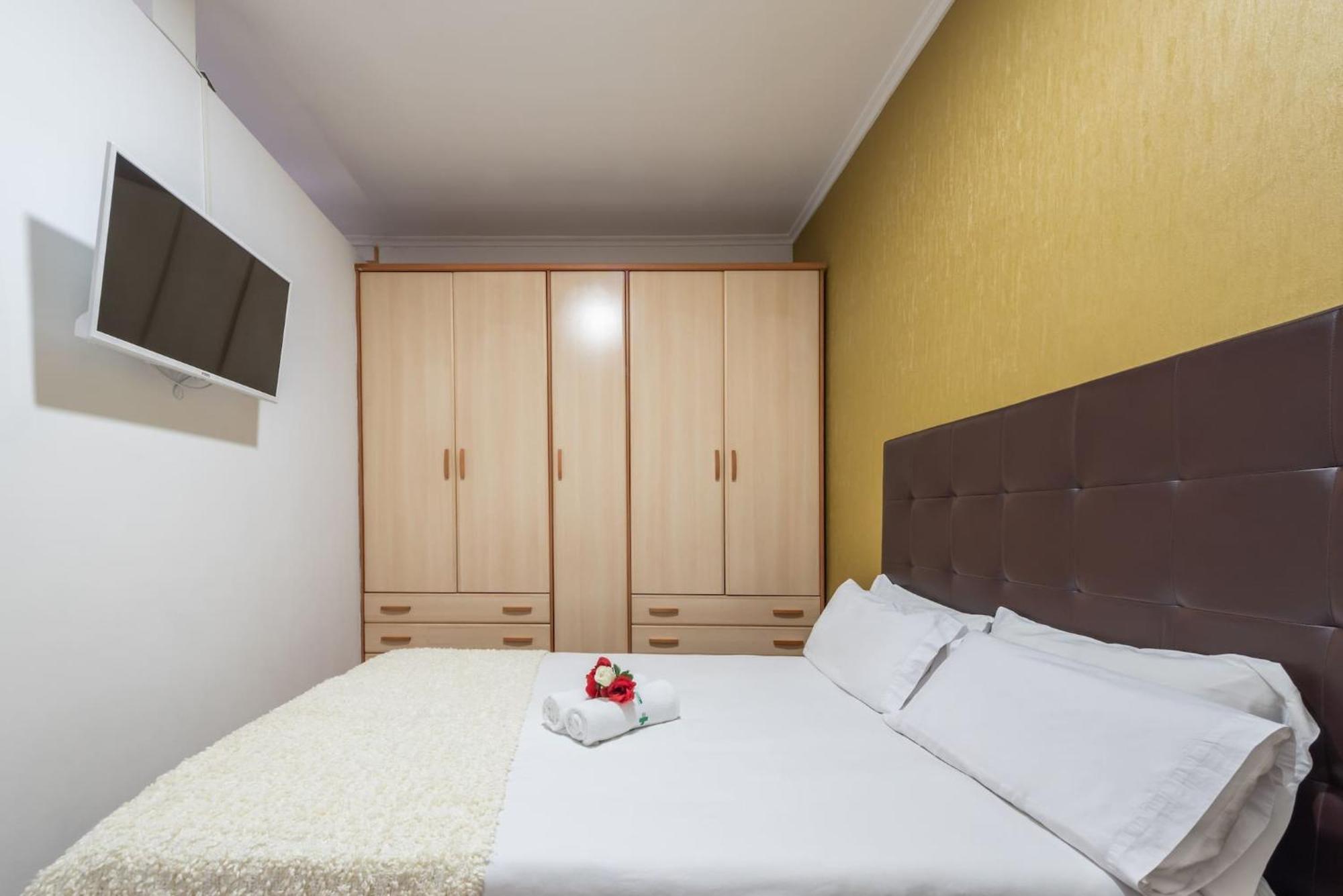 Apartamentos Day Madrid Luna Centro Gran Via Sol Malasana Екстериор снимка
