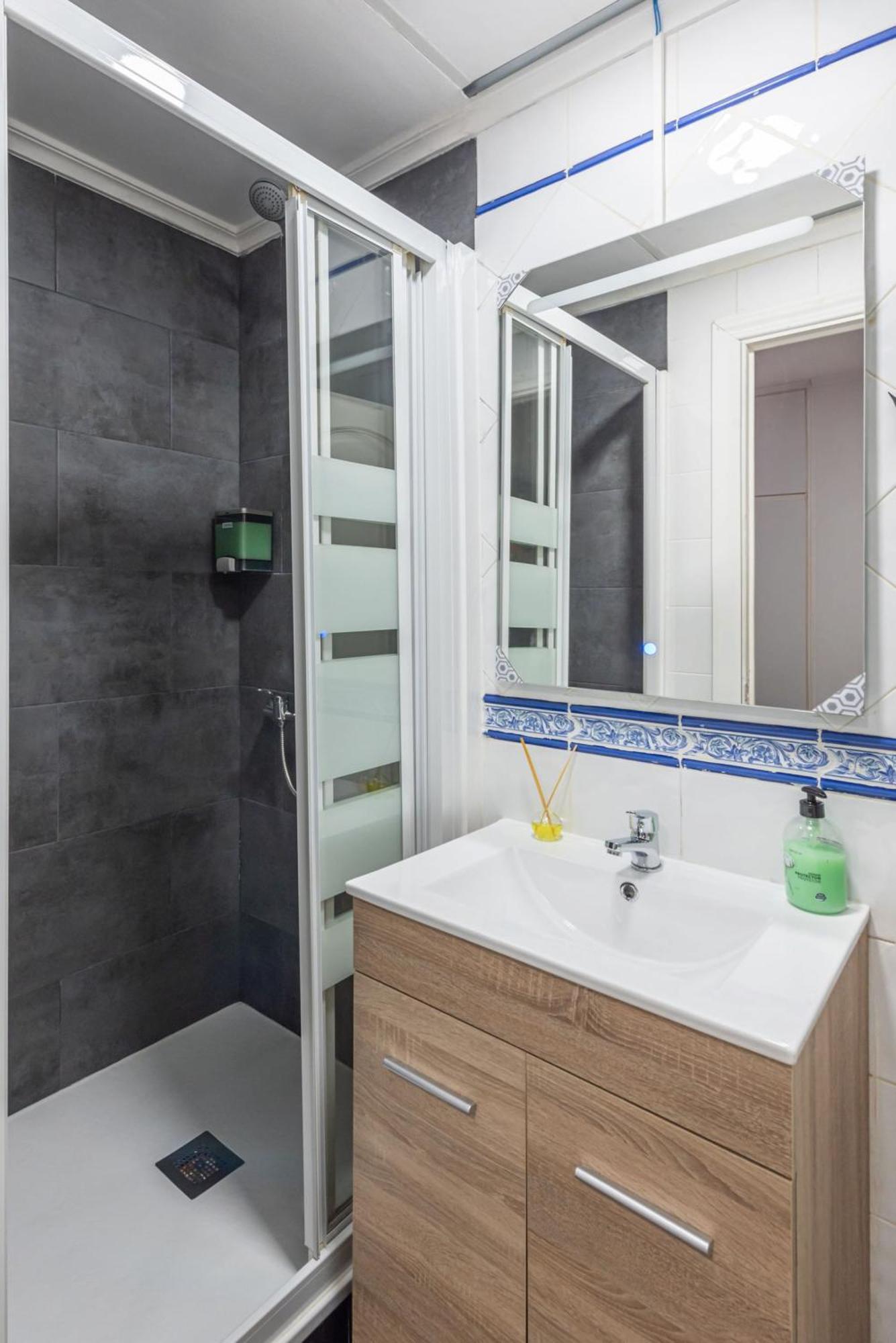 Apartamentos Day Madrid Luna Centro Gran Via Sol Malasana Екстериор снимка